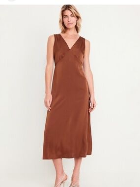 NWT Sleeveless Satin Midi Slip Dress, Sz M
